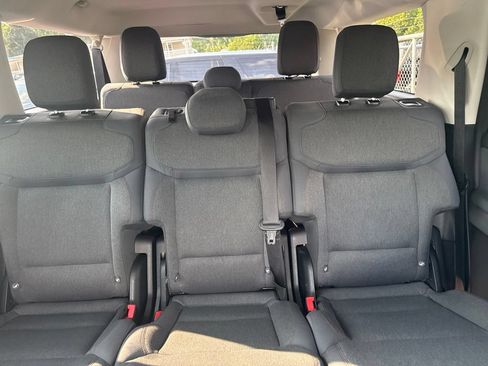 Used 2025 Ford Expedition Max Active RWD image 4