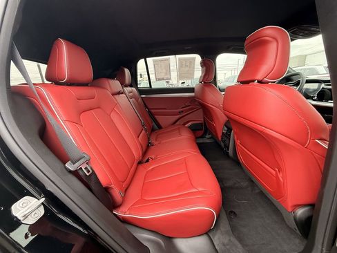 Used 2025 Jeep Wagoneer S Launch Edition image 15