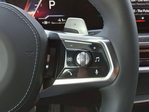 Certified 2025 BMW 750e xDrive w/ Executive Package image 24