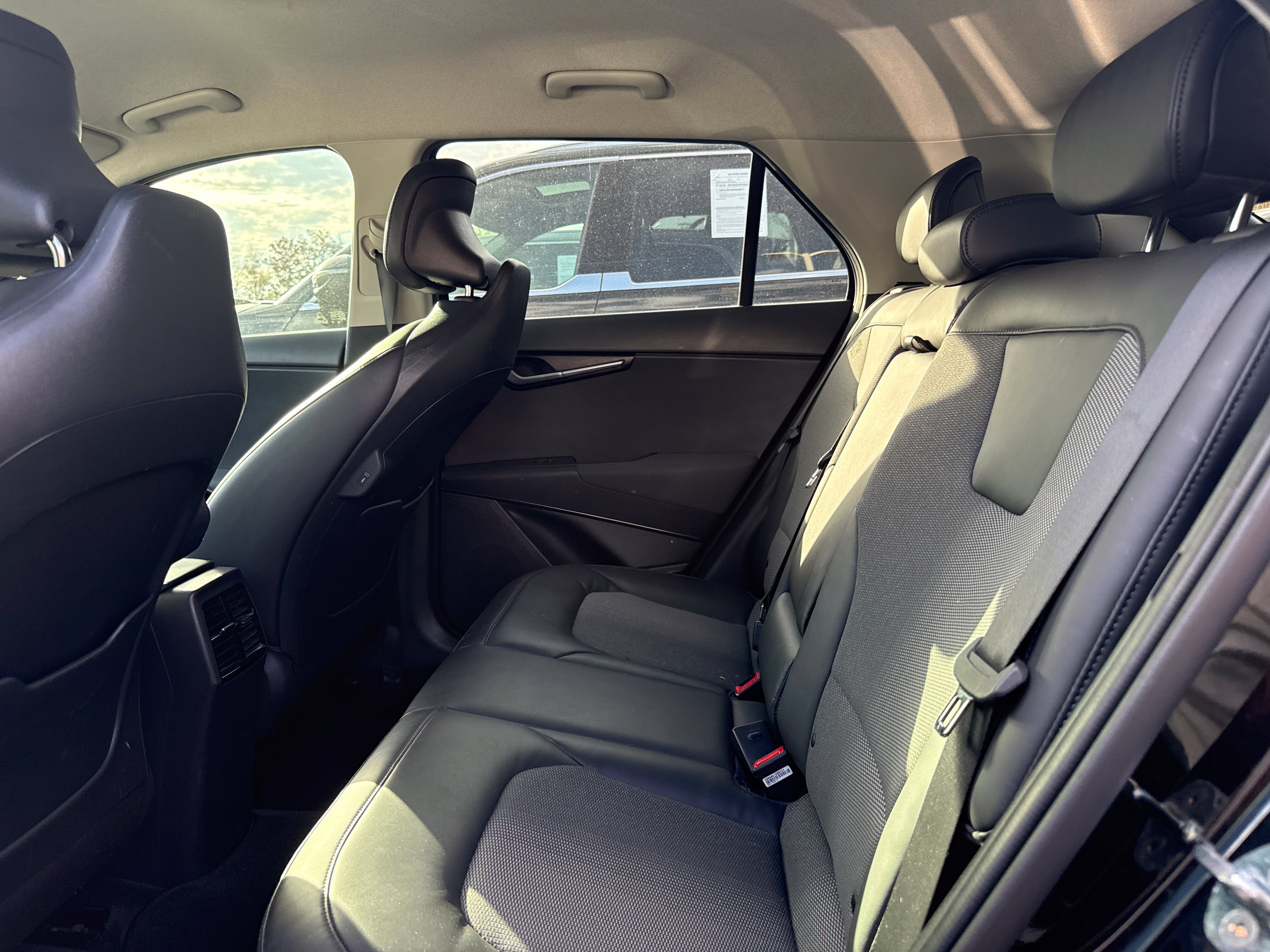 Used 2023 Kia Niro EX FWD image 14