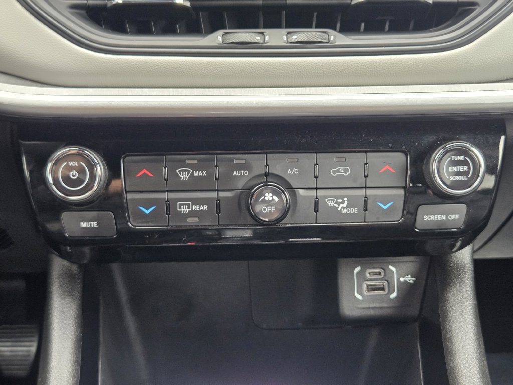Used 2025 Jeep Compass Limited AWD/4WD image 20