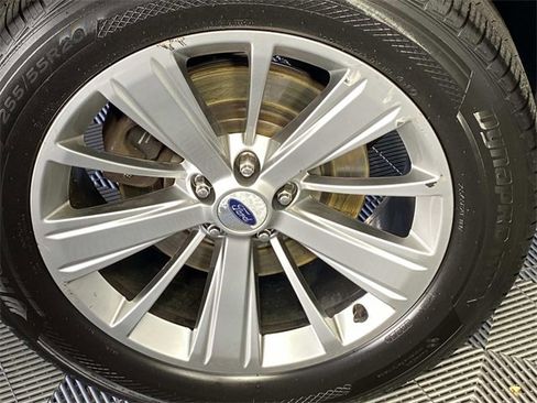 Used 2018 Ford Explorer Limited image 32