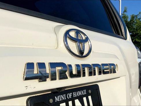 Used 2019 Toyota 4Runner SR5 image 30