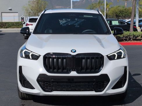 Used 2026 BMW X1 xDrive28i w/ Technology Package AWD/4WD image 3