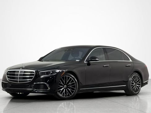 Used 2022 Mercedes-Benz S 580 4MATIC Sedan image 1