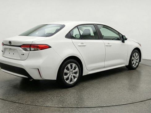 Used 2025 Toyota Corolla LE FWD image 9
