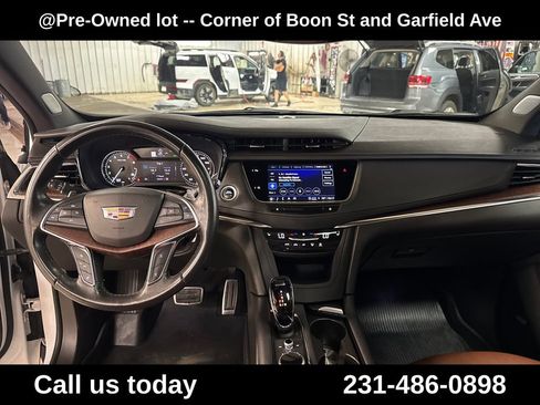Used 2024 Cadillac XT5 Sportv w/ LPO, Floor Liner Package AWD/4WD image 18