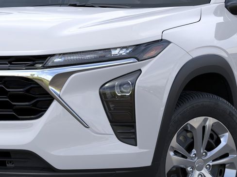 New 2026 Chevrolet Trax LS FWD image 35