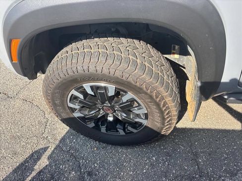 Used 2022 Nissan Frontier Pro-X RWD image 16