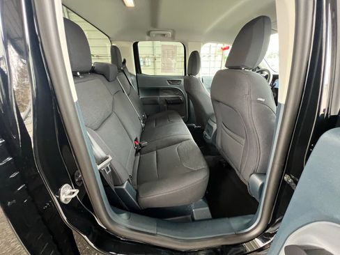 Used 2025 Ford Maverick XL w/ Equipment Group 101A image 18