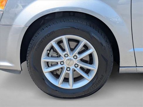 Used 2019 Dodge Grand Caravan SXT FWD image 24