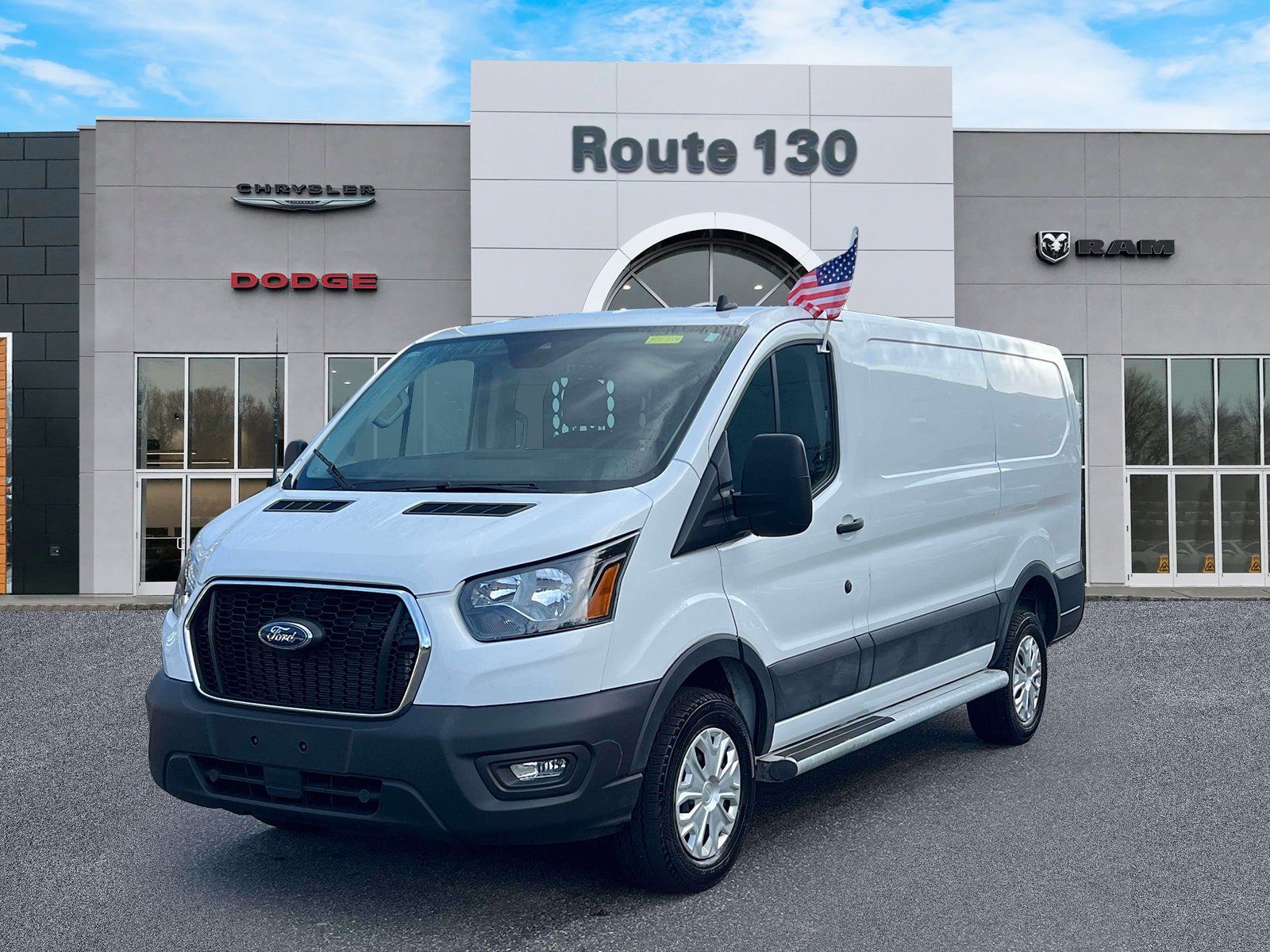 Used 2025 Ford Transit 250 Low Roof w/ Exterior Upgrade Package RWD image 2