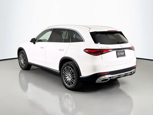 Used 2025 Mercedes-Benz GLC 300 4MATIC image 5
