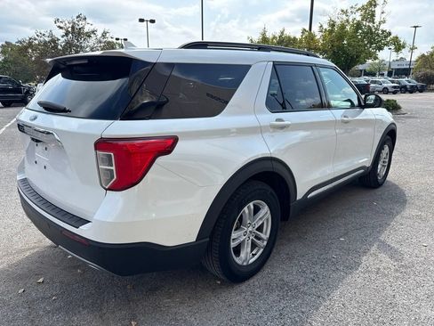 Used 2023 Ford Explorer XLT w/ Equipment Group 202A RWD image 13
