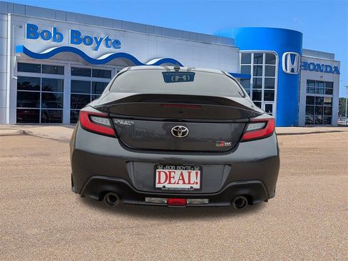 Used 2025 Toyota GR86 Premium image 4