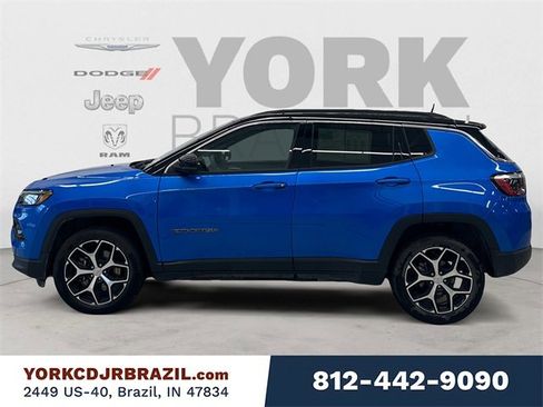 Used 2024 Jeep Compass Limited image 2