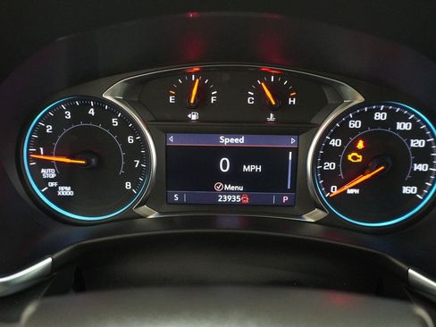 Used 2024 Chevrolet Equinox Premier FWD image 12