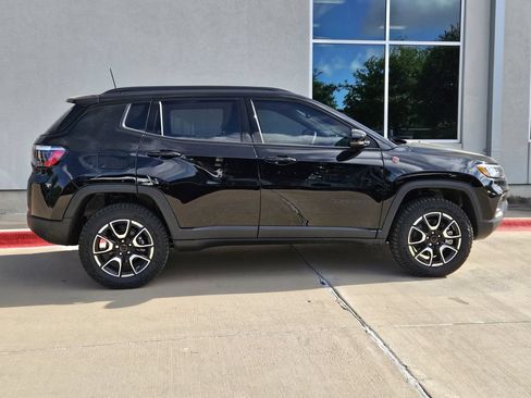 New 2026 Jeep Compass Trailhawk AWD/4WD image 2