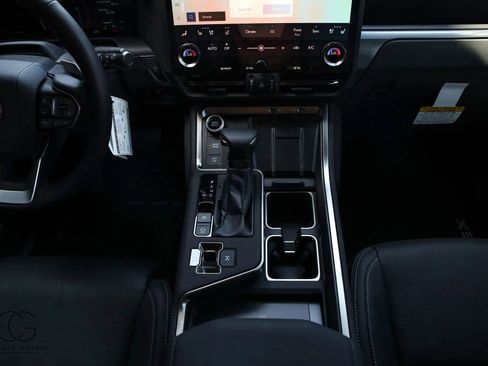 Used 2025 Lexus GX 550 image 38