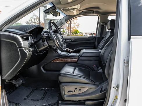 Used 2020 Chevrolet Tahoe Premier AWD/4WD image 4