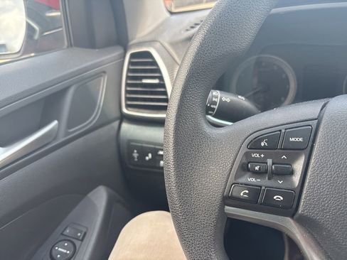 Used 2021 Hyundai Tucson Value AWD/4WD image 17