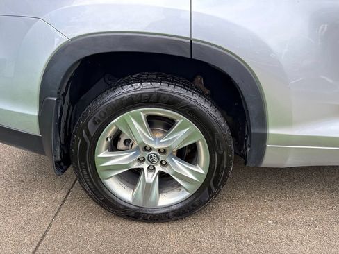 Used 2018 Toyota Highlander Limited AWD/4WD image 11