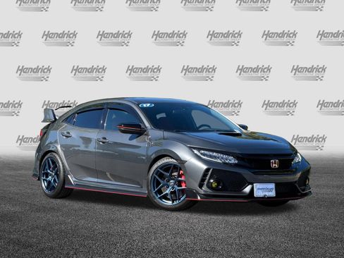 Used 2017 Honda Civic Type R image 2