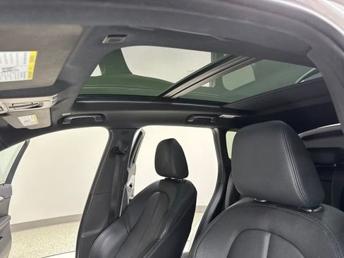 Used 2017 BMW X1 sDrive28i FWD image 2