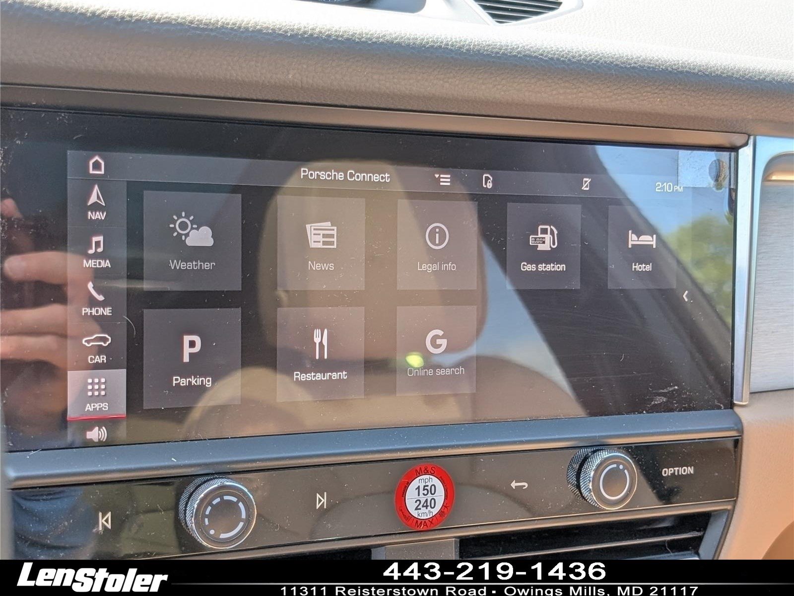 Used 2024 Porsche Macan AWD/4WD image 30