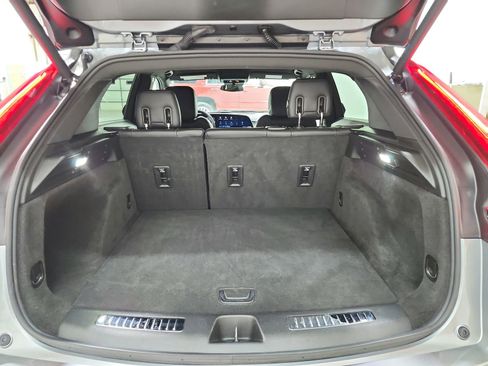 Used 2024 Cadillac XT4 Premium Luxury image 41