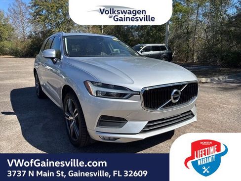 Used 2021 Volvo XC60 T5 Momentum w/ Protection Package Premier image 1