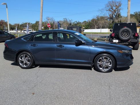 Used 2024 Honda Accord EX image 3