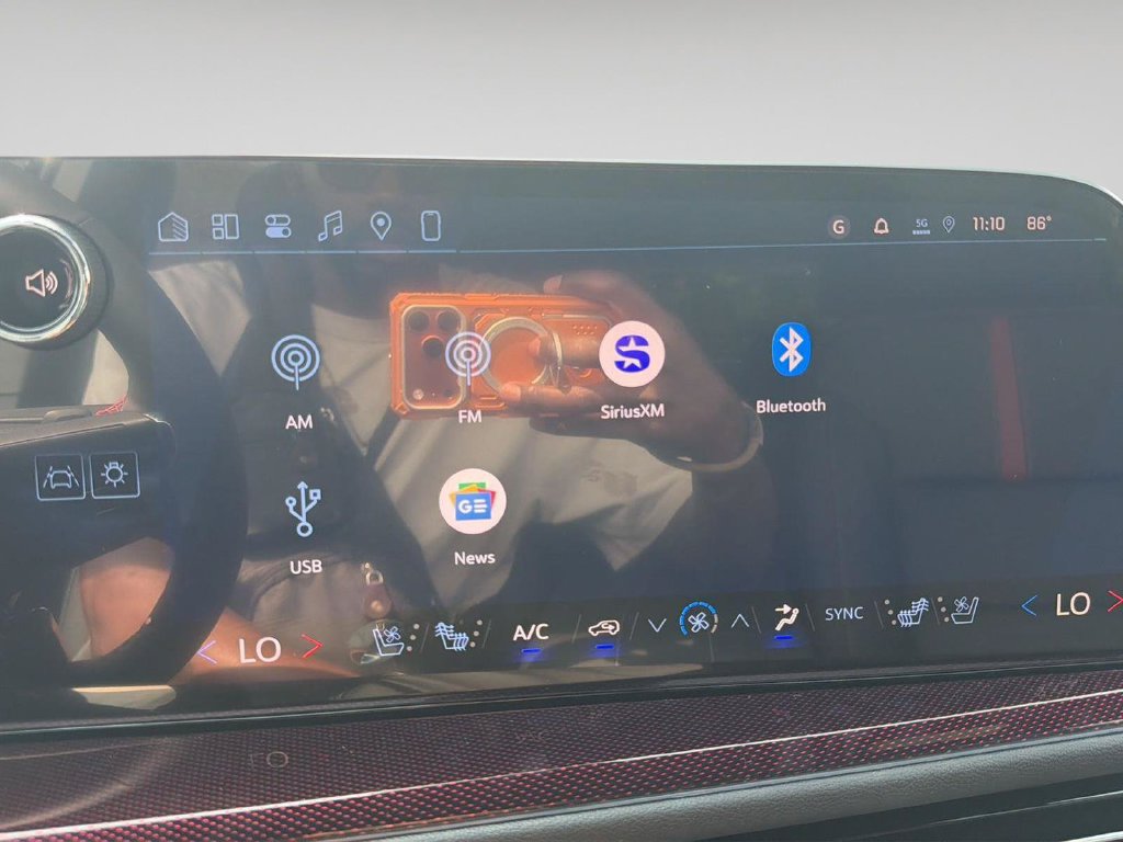 New 2026 Chevrolet Traverse RS w/ LPO, Cargo Package FWD image 26