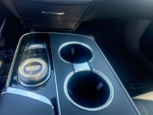 Certified 2024 Cadillac Lyriq Luxury AWD/4WD image 8