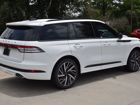 New 2026 Lincoln Aviator Black Label w/ Jet Appearance Package AWD/4WD image 6