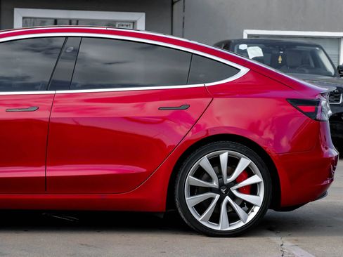 Used 2019 Tesla Model 3 Performance image 18