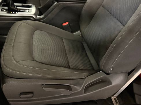 Used 2022 Chevrolet Colorado LT w/ Fleet Safety Package image 15