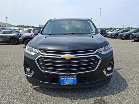 Used 2021 Chevrolet Traverse LT AWD/4WD image 2