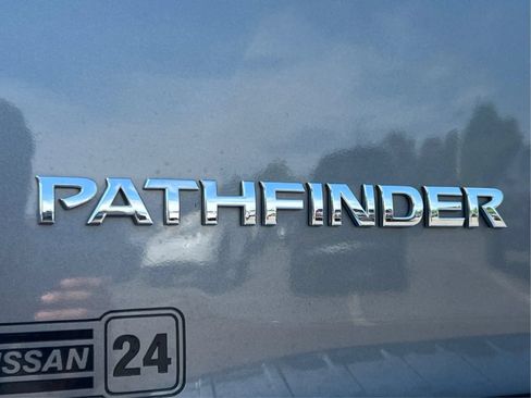Used 2017 Nissan Pathfinder Platinum w/ Cargo Package AWD/4WD image 30