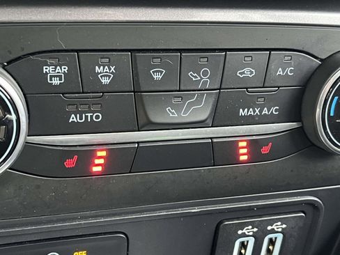 Used 2021 Ford EcoSport SE image 23