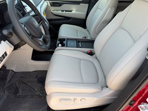 New 2026 Honda Odyssey EX-L image 13
