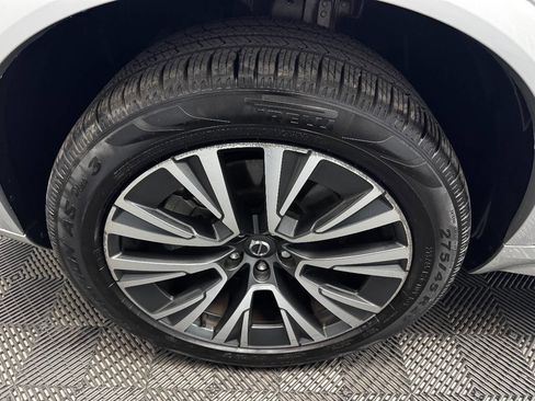 Used 2020 Volvo XC90 T5 Momentum w/ Protection Package Premier image 19