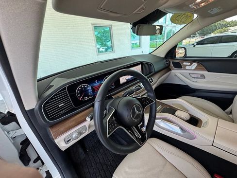 Used 2025 Mercedes-Benz GLE 350 4MATIC image 10