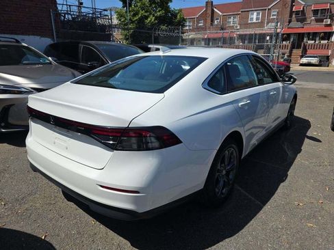 Used 2023 Honda Accord EX image 4