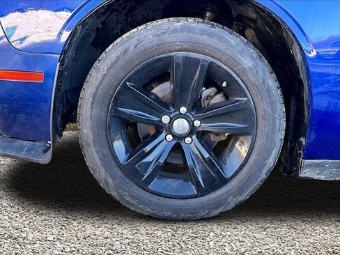 Used 2019 Dodge Challenger SXT w/ Driver Convenience Group image 8