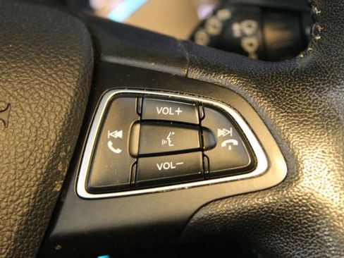 Used 2018 Ford Escape SEL image 22