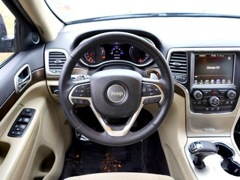 Used 2015 Jeep Grand Cherokee Laredo w/ Quick Order Package 23E image 24