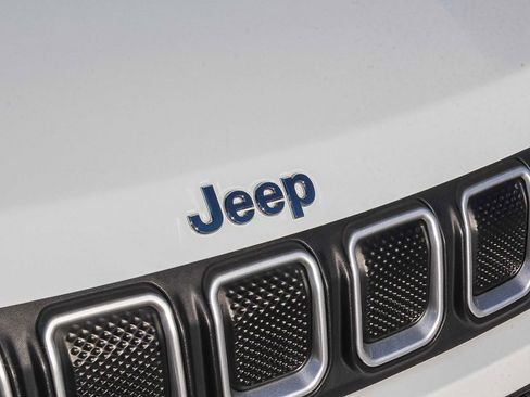 Used 2022 Jeep Compass Latitude image 11