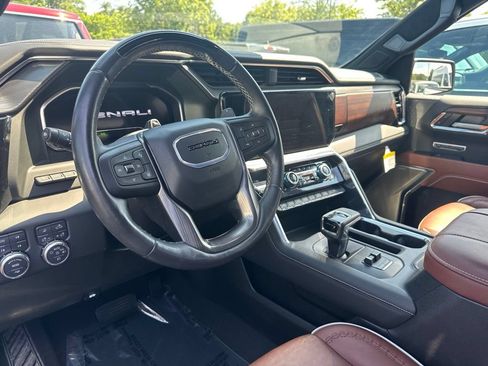 Used 2024 GMC Sierra 1500 Denali Ultimate AWD/4WD image 5