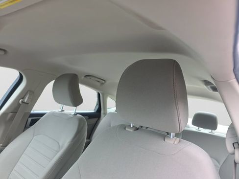 Used 2019 Ford Fusion SE FWD image 12